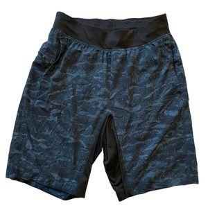 Lululemon Mens Small THE Short - 9” Inseam Blue Pattern